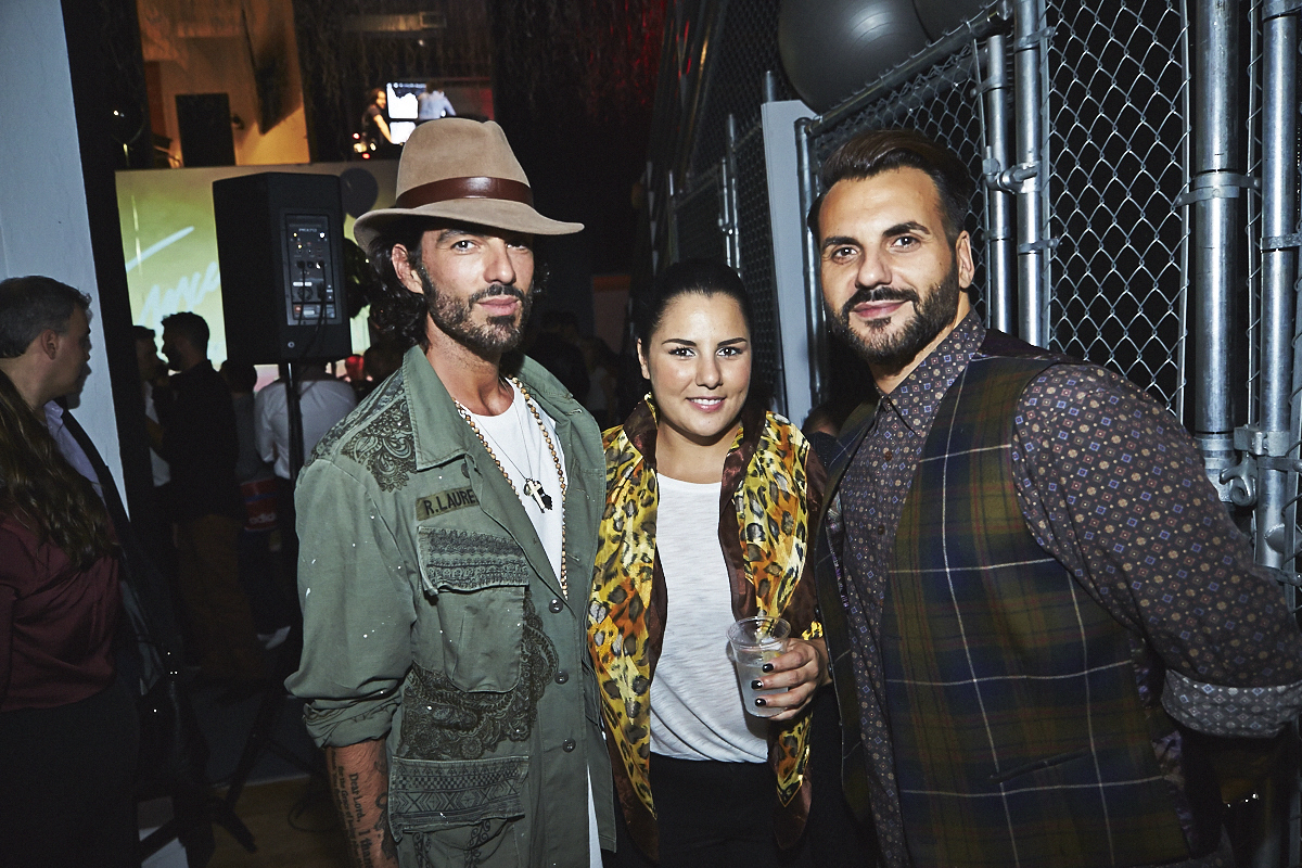 L'agence Tuxedo célèbre son déménagement avec une pendaison de crémaillère bien arrosée!