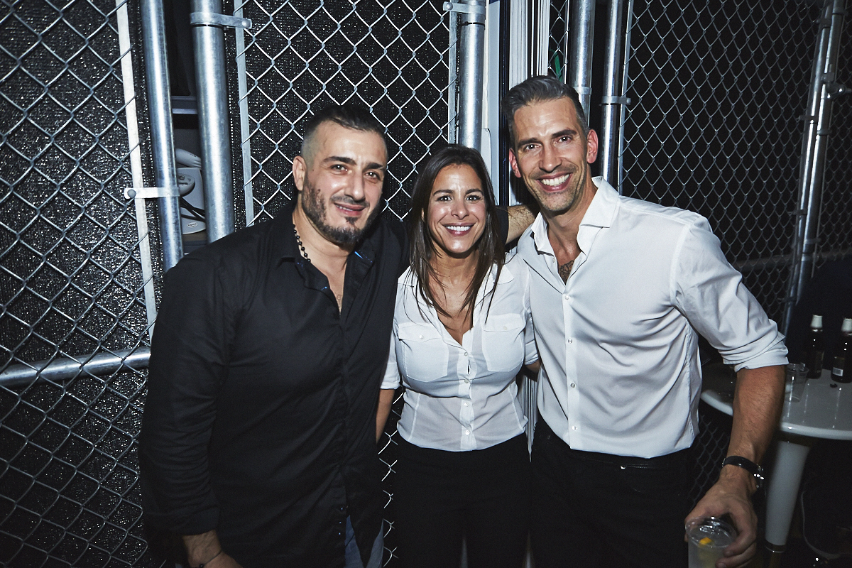 L'agence Tuxedo célèbre son déménagement avec une pendaison de crémaillère bien arrosée!