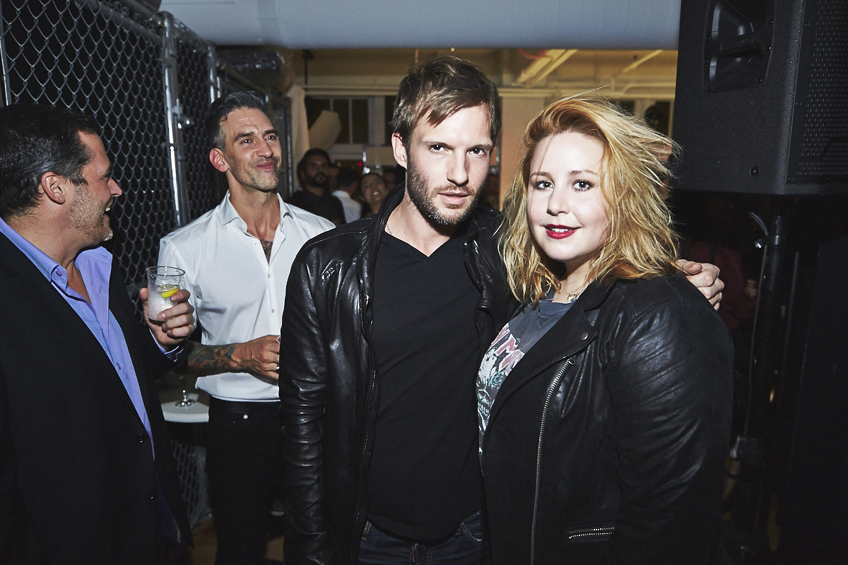 L'agence Tuxedo célèbre son déménagement avec une pendaison de crémaillère bien arrosée!