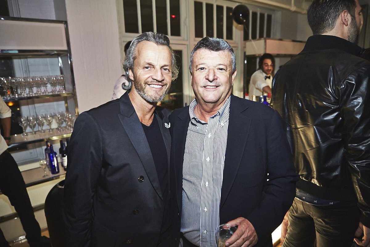 L'agence Tuxedo célèbre son déménagement avec une pendaison de crémaillère bien arrosée!