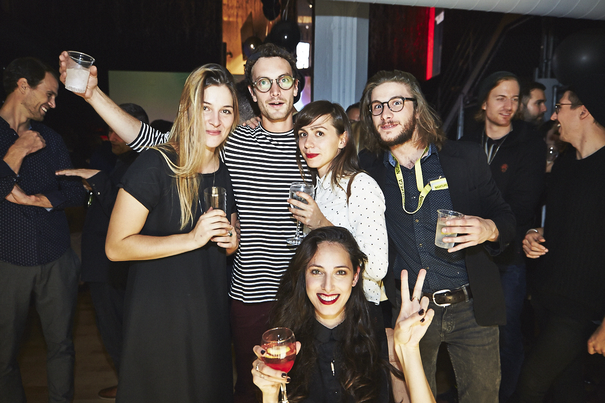 L'agence Tuxedo célèbre son déménagement avec une pendaison de crémaillère bien arrosée!