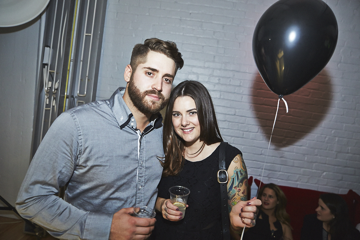L'agence Tuxedo célèbre son déménagement avec une pendaison de crémaillère bien arrosée!