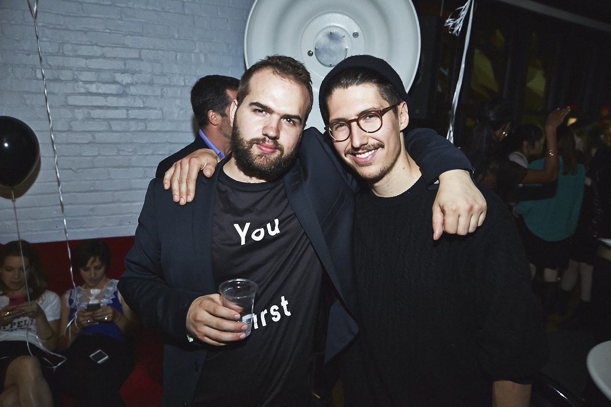 L'agence Tuxedo célèbre son déménagement avec une pendaison de crémaillère bien arrosée!