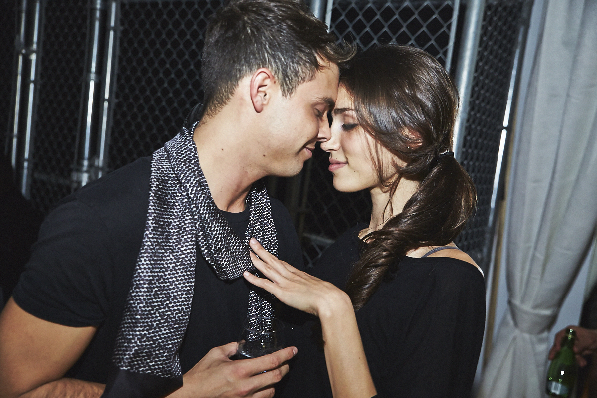 L'agence Tuxedo célèbre son déménagement avec une pendaison de crémaillère bien arrosée!