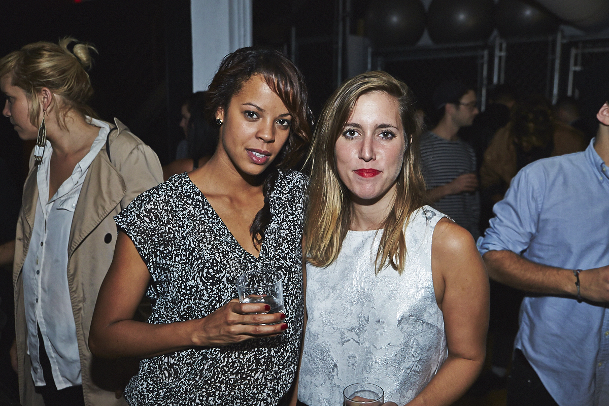 L'agence Tuxedo célèbre son déménagement avec une pendaison de crémaillère bien arrosée!