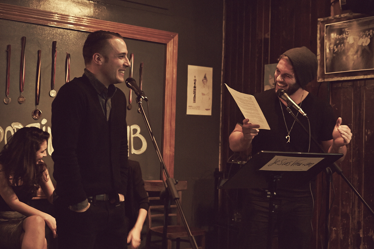 Venir en gang pour les 1 an du site de nouvelles et images érotiques jesuisvenu.com