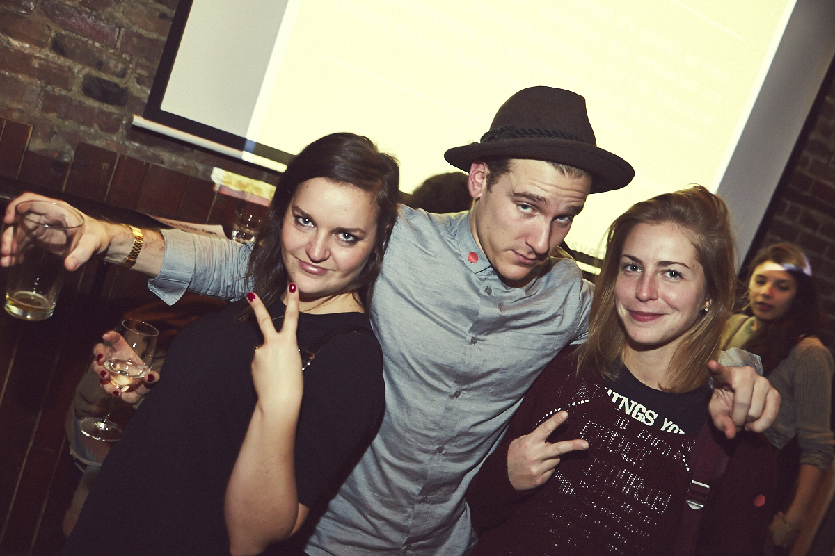 Venir en gang pour les 1 an du site de nouvelles et images érotiques jesuisvenu.com