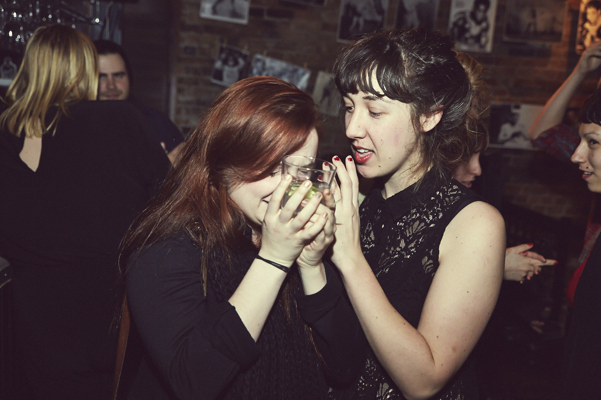 Venir en gang pour les 1 an du site de nouvelles et images érotiques jesuisvenu.com