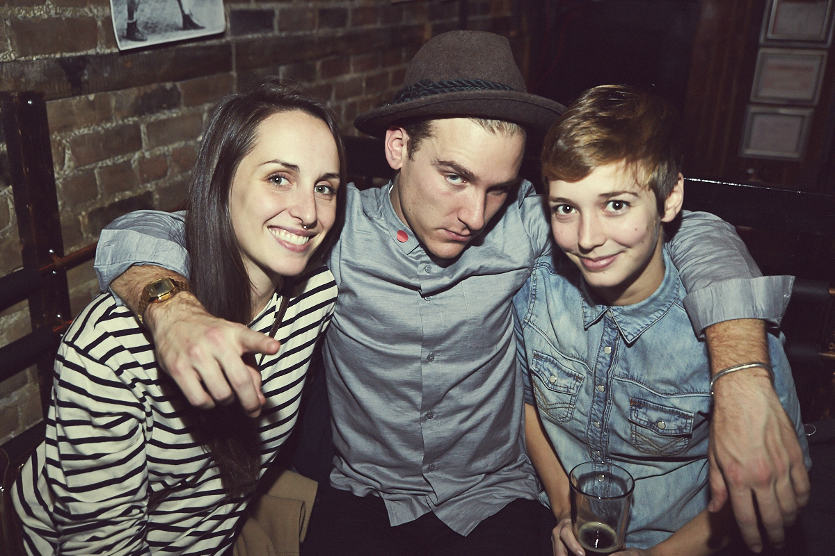 Venir en gang pour les 1 an du site de nouvelles et images érotiques jesuisvenu.com