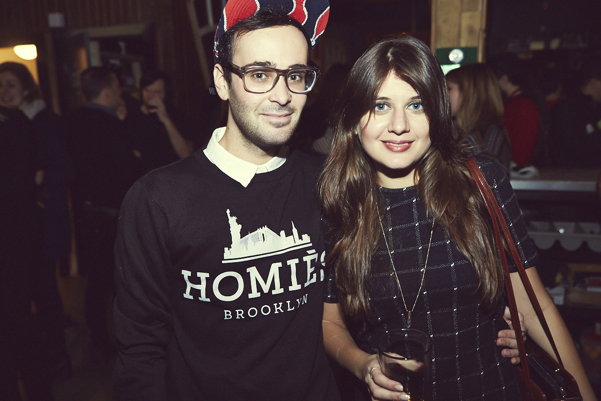 Venir en gang pour les 1 an du site de nouvelles et images érotiques jesuisvenu.com