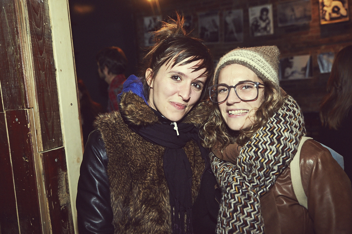 Venir en gang pour les 1 an du site de nouvelles et images érotiques jesuisvenu.com