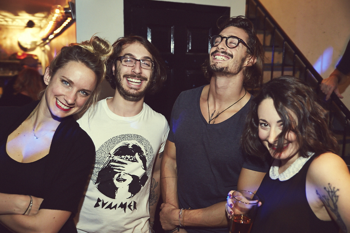 Venir en gang pour les 1 an du site de nouvelles et images érotiques jesuisvenu.com