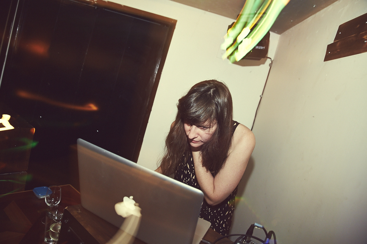 Venir en gang pour les 1 an du site de nouvelles et images érotiques jesuisvenu.com