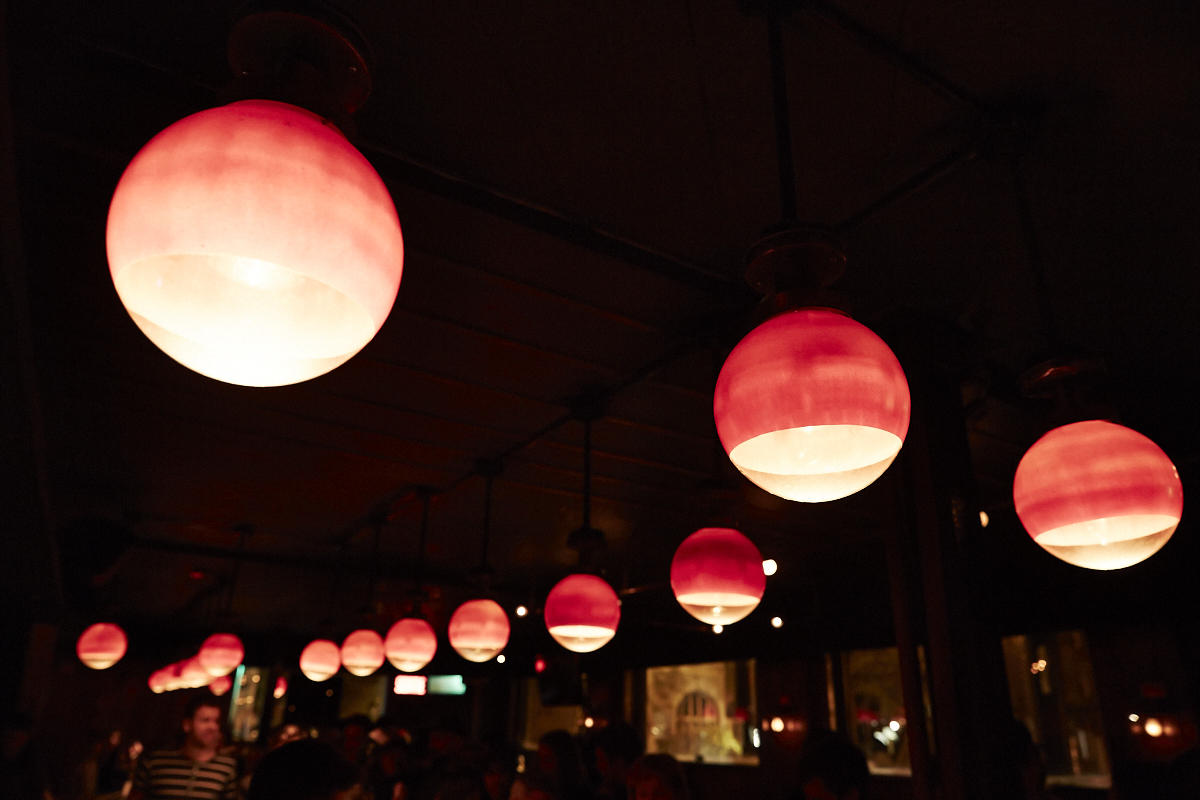 Folle soirée dans St-Henri pour les deux ans du bar de Courcelle