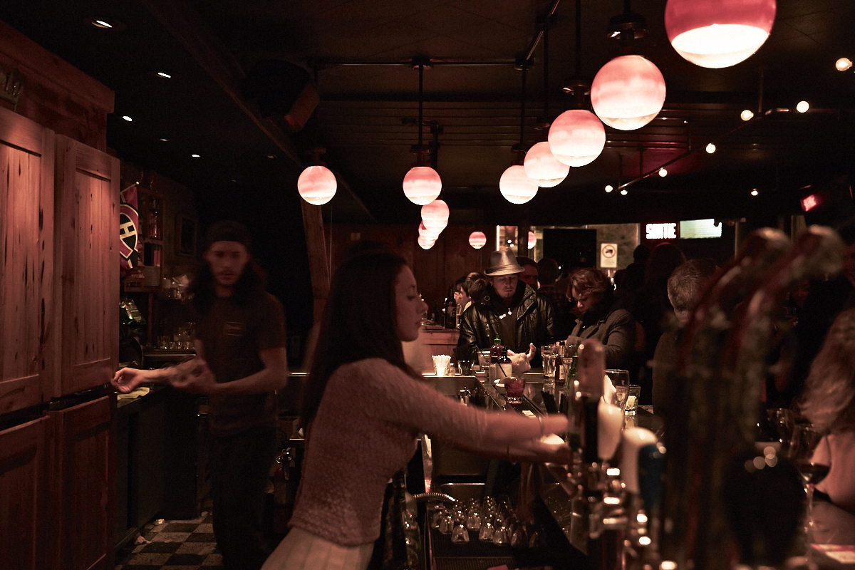 Folle soirée dans St-Henri pour les deux ans du bar de Courcelle