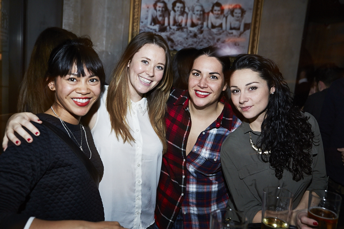 Champagne, huîtres et dancefloor de feu pour les 2 ans du Saint-Édouard