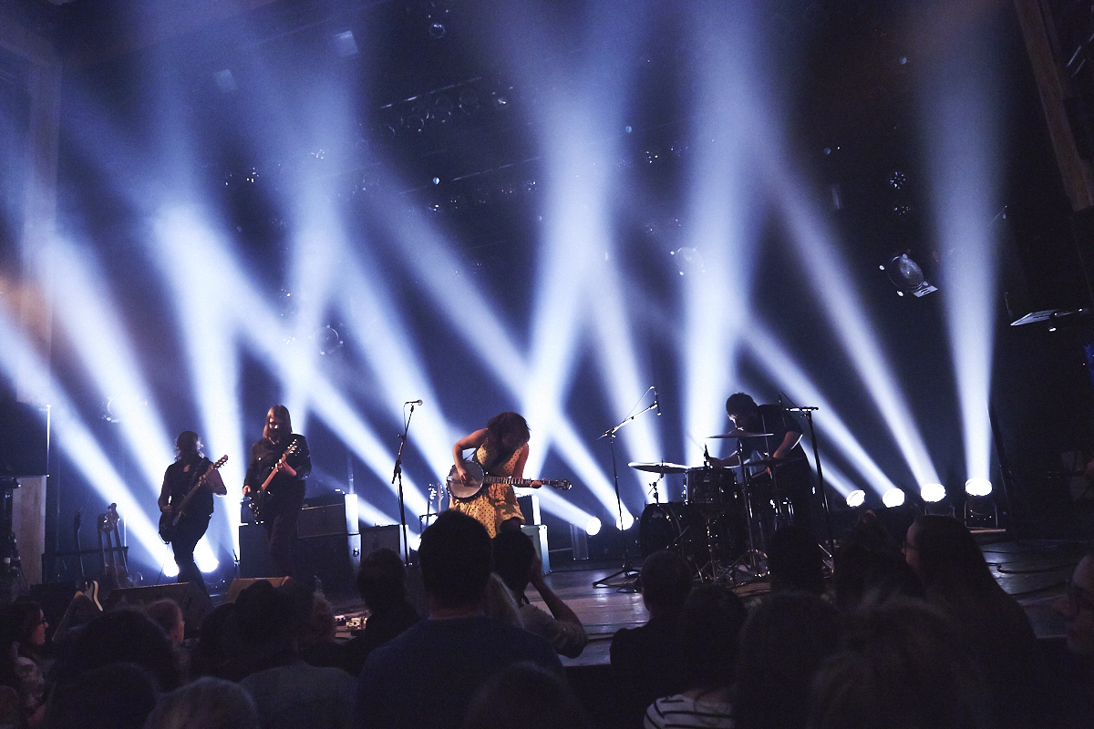 Lisa Leblanc rock the shit au lancement de son nouvel album anglo Highways, Heartaches and Time Well Wasted