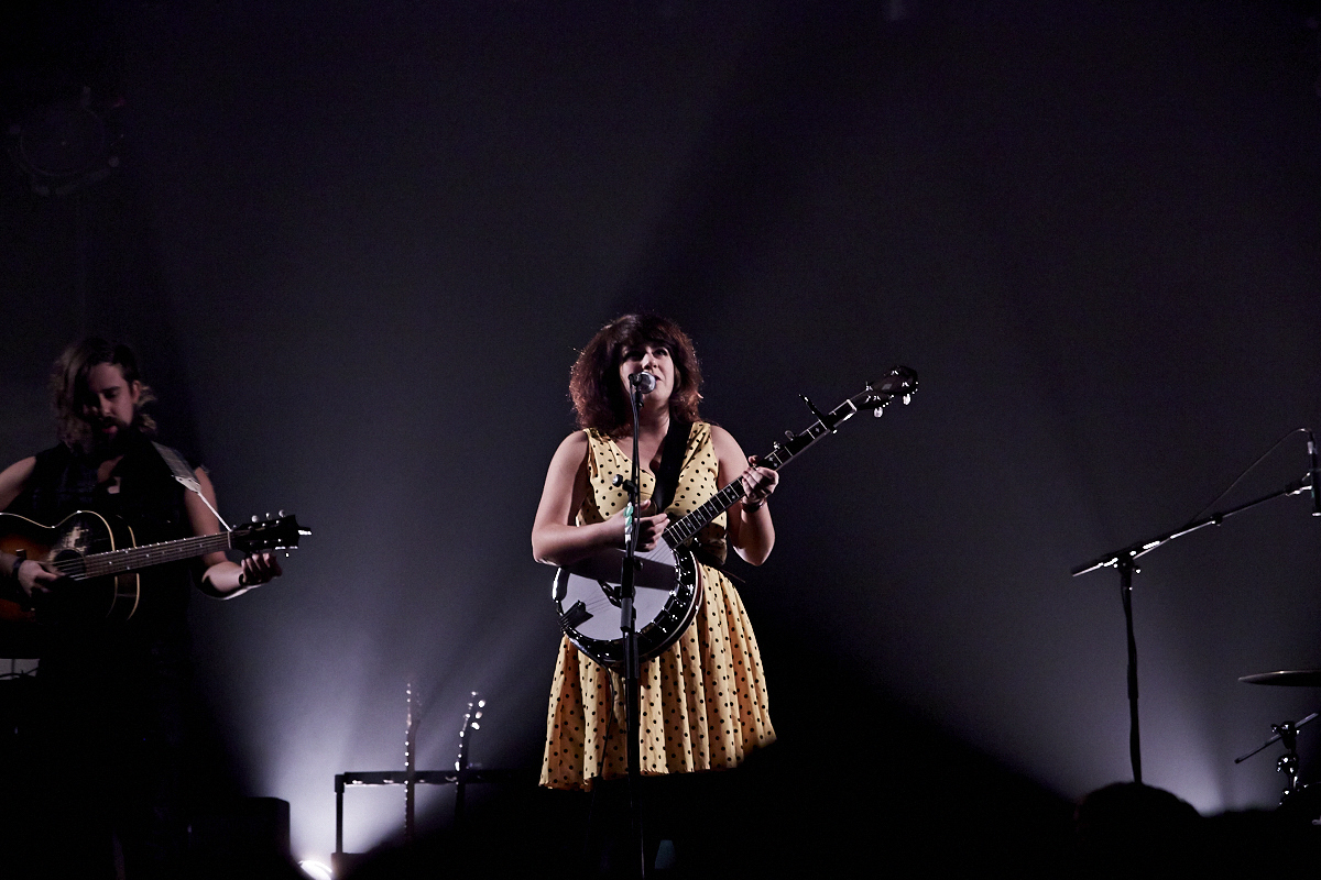Lisa Leblanc rock the shit au lancement de son nouvel album anglo Highways, Heartaches and Time Well Wasted