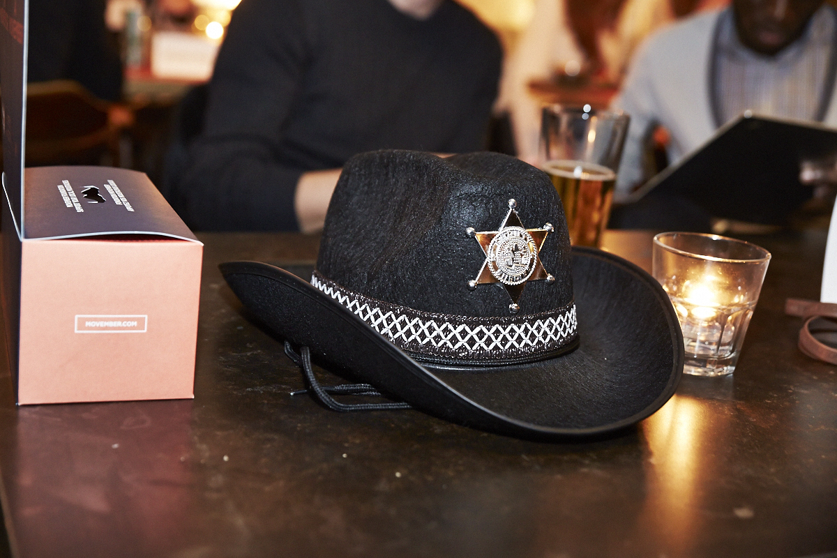 JimLeBarbier fait des ravages au Mme.Lee pour le lancement de Movember