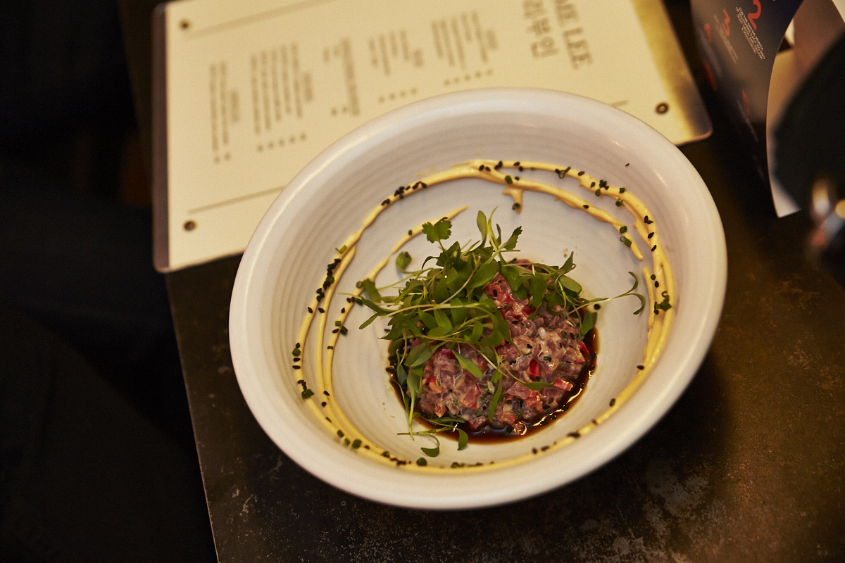 JimLeBarbier fait des ravages au Mme.Lee pour le lancement de Movember