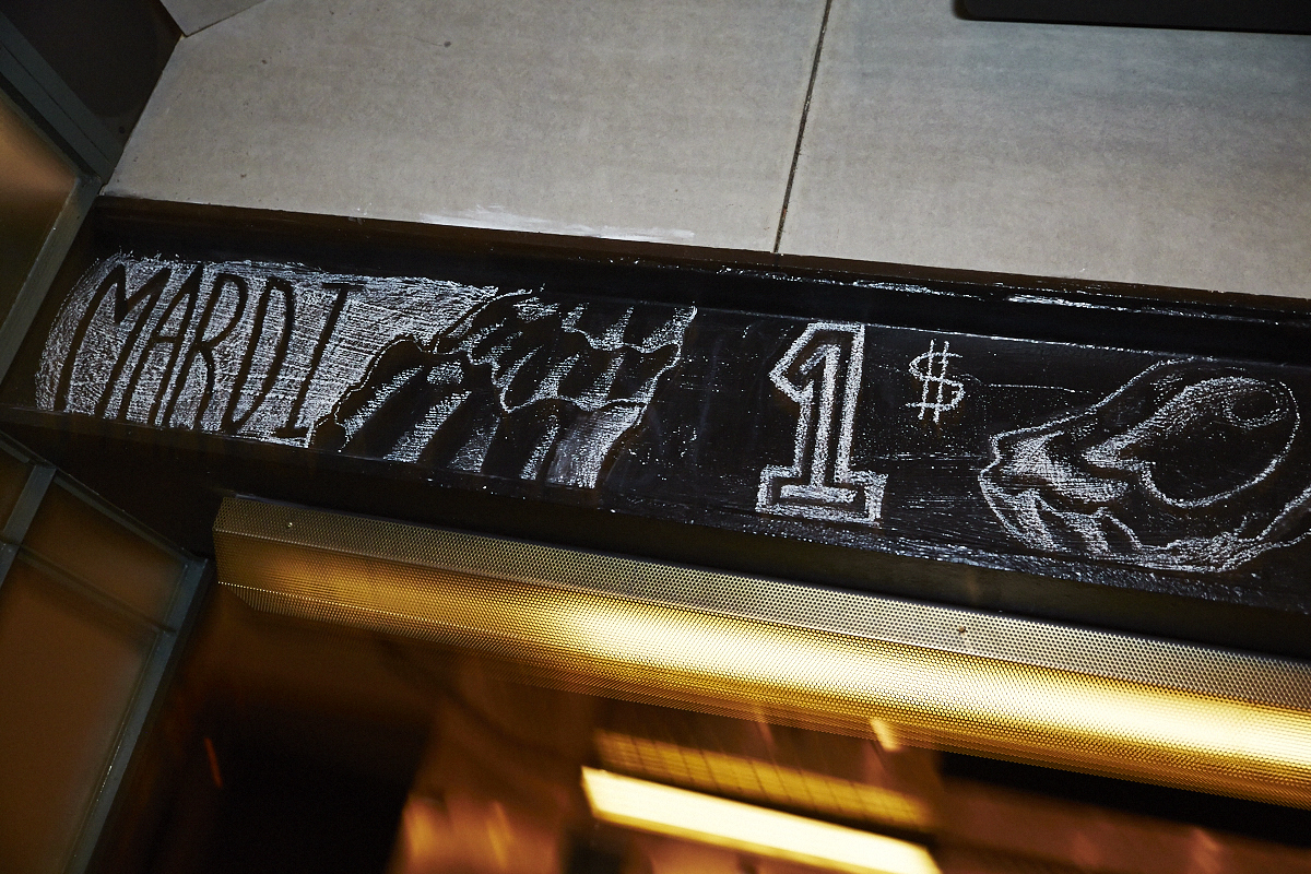 JimLeBarbier fait des ravages au Mme.Lee pour le lancement de Movember