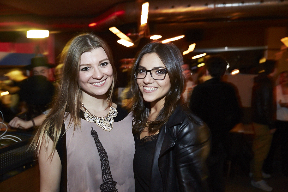 JimLeBarbier fait des ravages au Mme.Lee pour le lancement de Movember