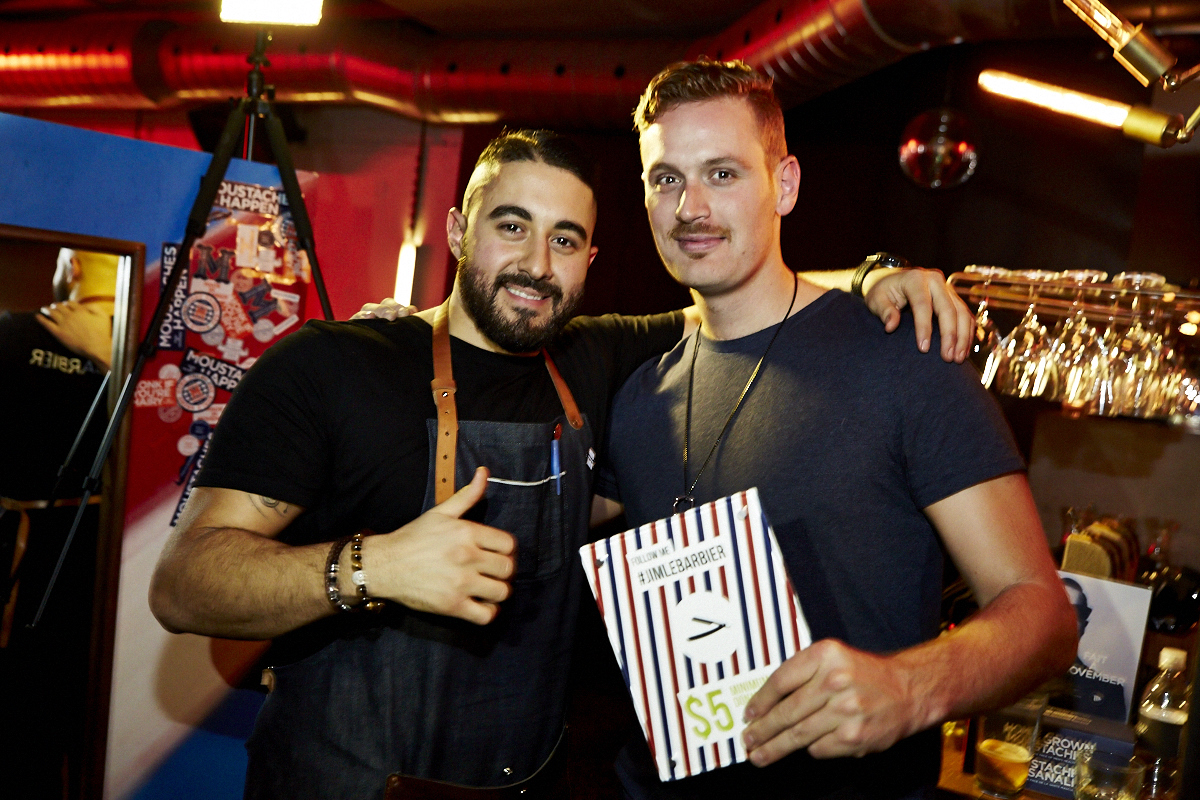 JimLeBarbier fait des ravages au Mme.Lee pour le lancement de Movember