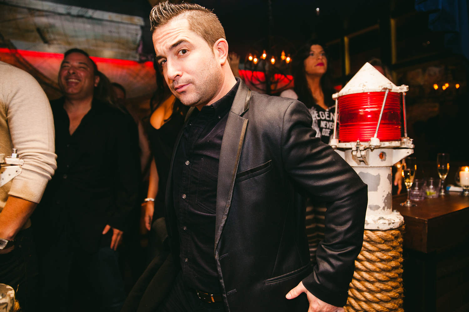 Le Peopl coule au rythme de la vodka pour sa soirée Di Salvio Reunion