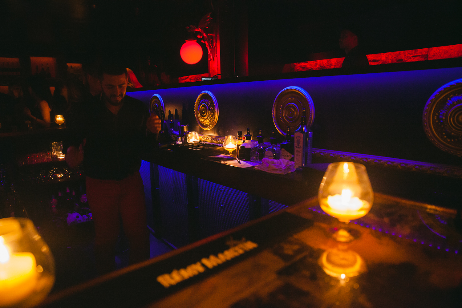 Le Peopl coule au rythme de la vodka pour sa soirée Di Salvio Reunion