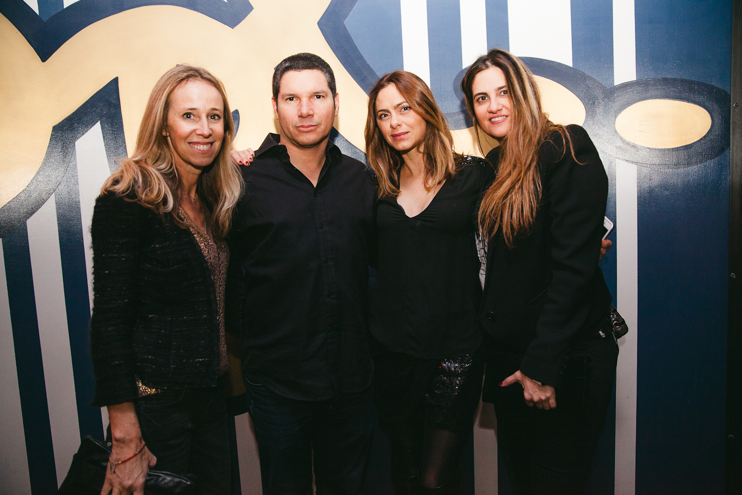 Le Peopl coule au rythme de la vodka pour sa soirée Di Salvio Reunion