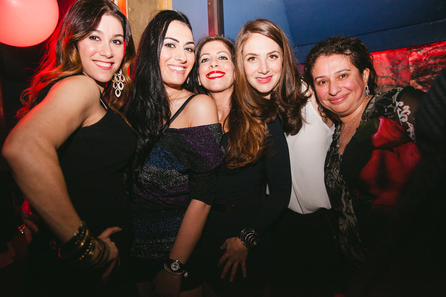 Le Peopl coule au rythme de la vodka pour sa soirée Di Salvio Reunion