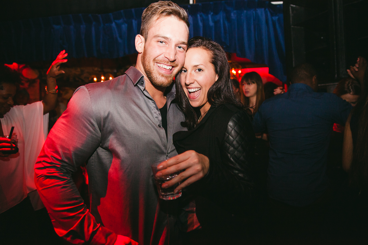 Le Peopl coule au rythme de la vodka pour sa soirée Di Salvio Reunion