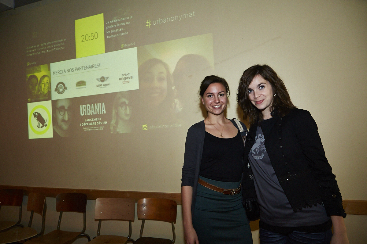 Des centaines d'anonymes excités se rendent au lancement du magazine URBANIA