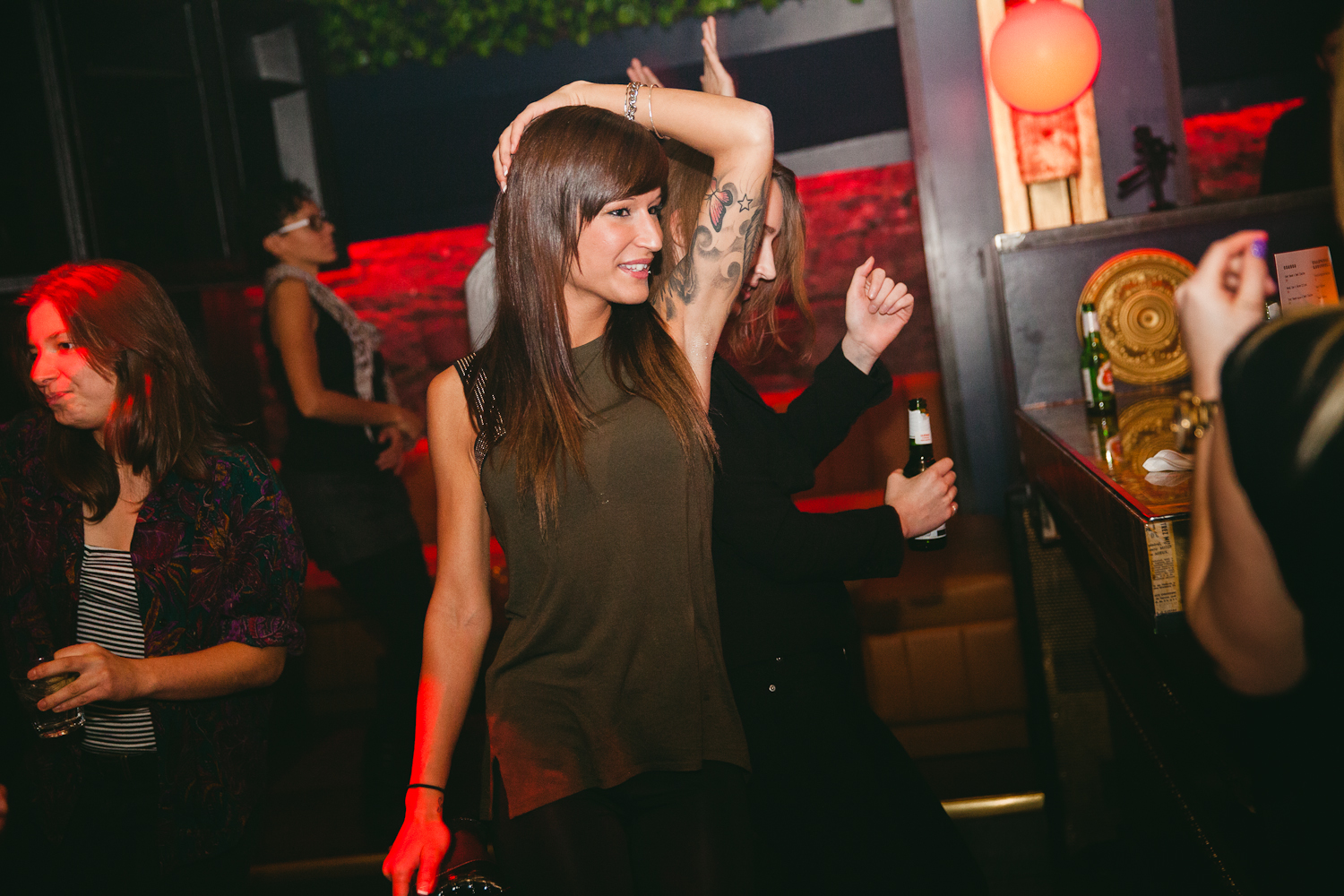 Le club Peopl fête ses deux ans à grands coups de shooters pis de bonne musique