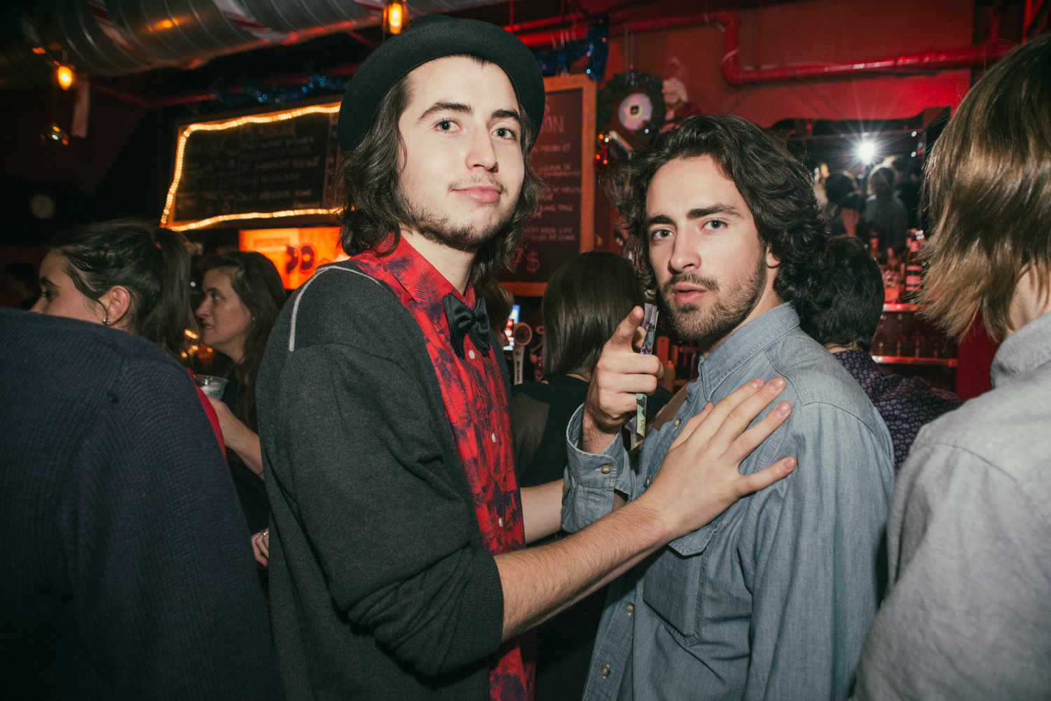 Folle ambiance et dancefloor en feu pour le party de Noël Dare to Care!