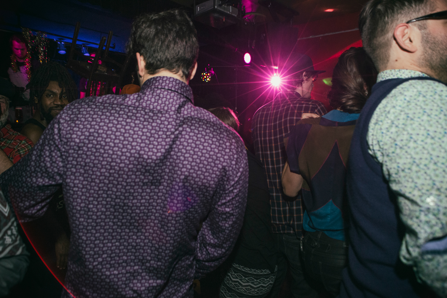 Folle ambiance et dancefloor en feu pour le party de Noël Dare to Care!