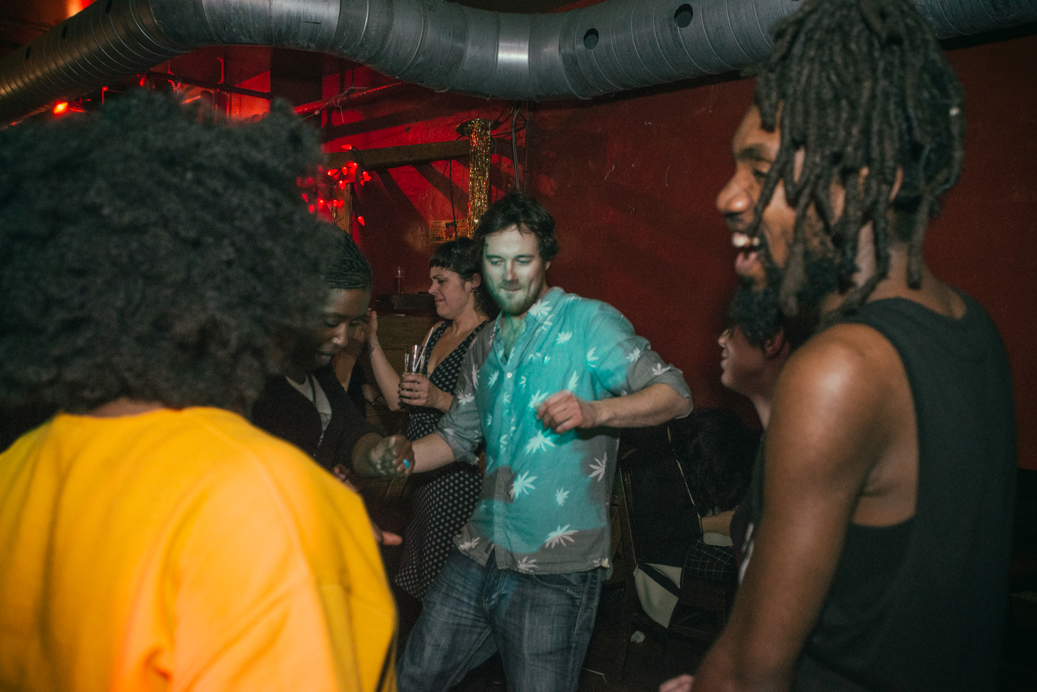 Folle ambiance et dancefloor en feu pour le party de Noël Dare to Care!