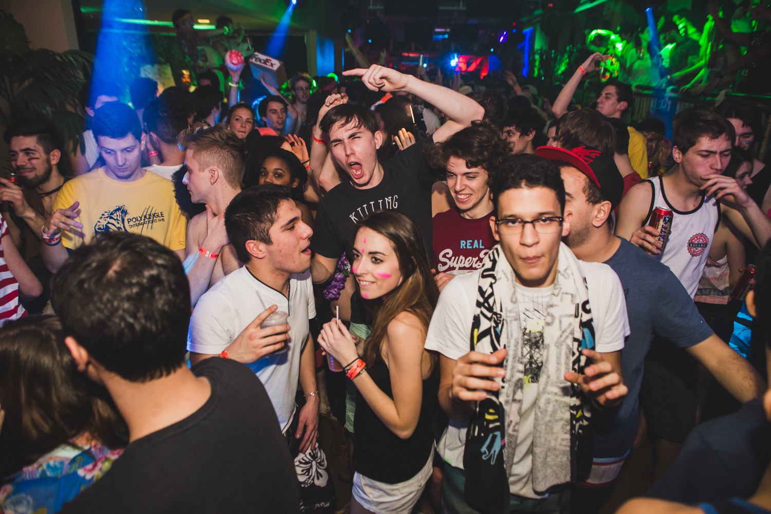 Y'a pas de party aussi cray qu'un party d'ingénieur(es) de la Poly!