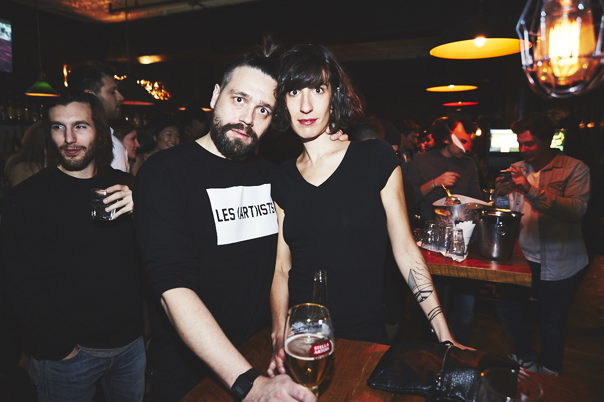 Méchante belle crowd de renards à la première soirée Kitsuné Club Night à l'Apt. 200