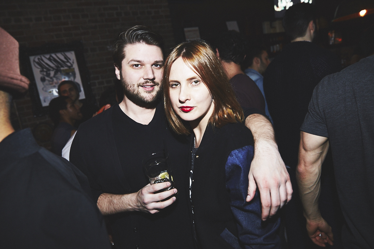 Méchante belle crowd de renards à la première soirée Kitsuné Club Night à l'Apt. 200