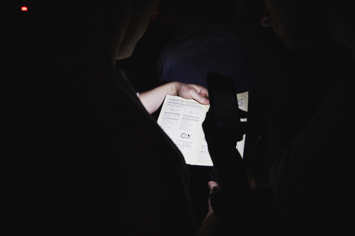 Méchante belle crowd de renards à la première soirée Kitsuné Club Night à l'Apt. 200