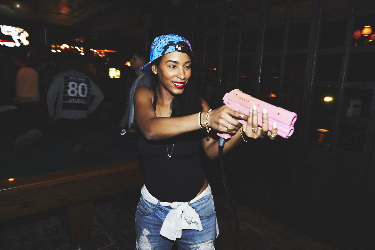 Méchante belle crowd de renards à la première soirée Kitsuné Club Night à l'Apt. 200