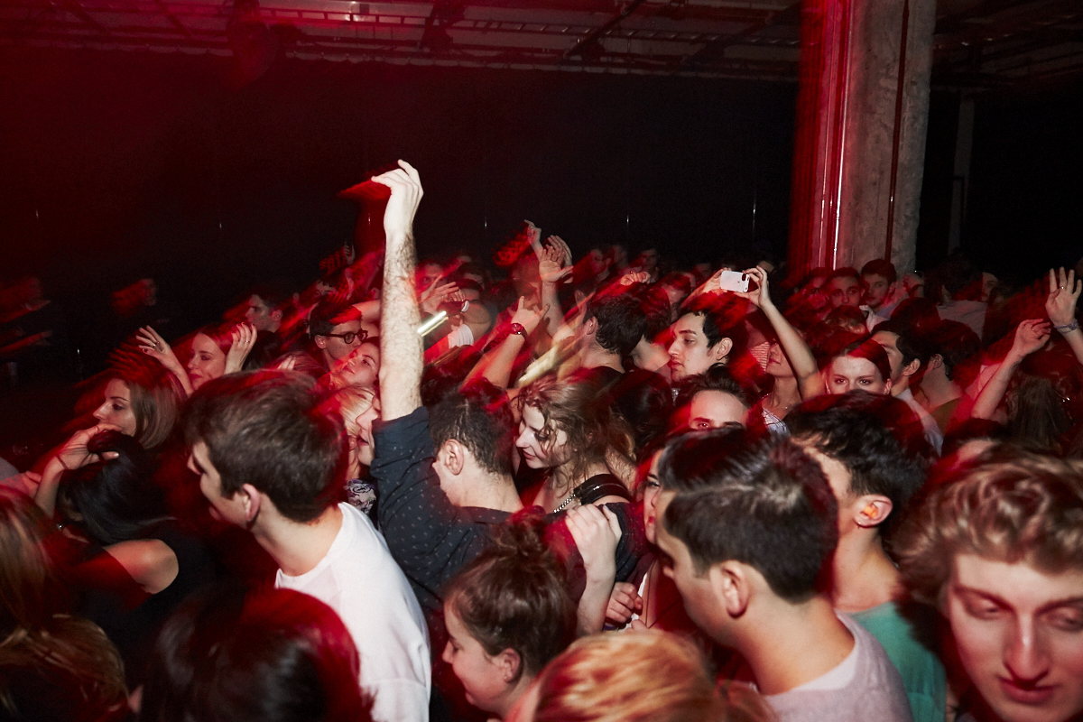 Ça frenche en masse à la SAT avec DJ Brodinski