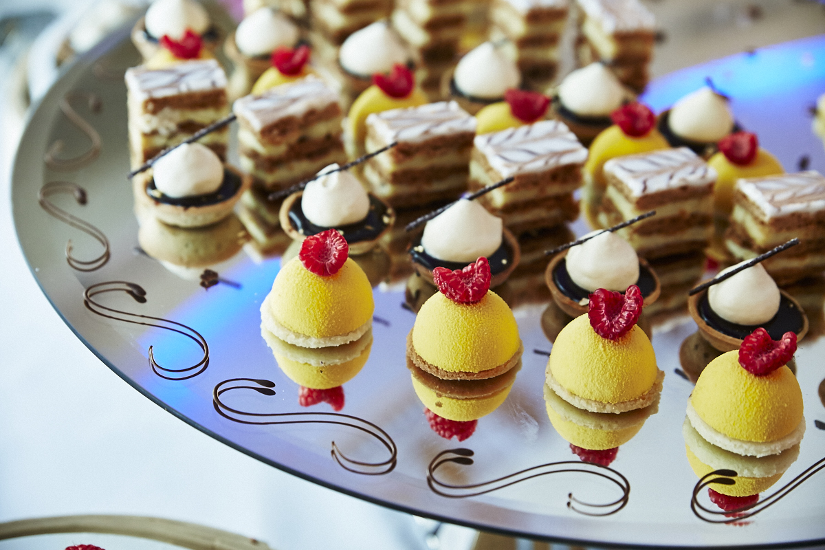 C'était le printemps au Ritz-Carlton lors du dévoilement de la collection ELLE par RW&CO