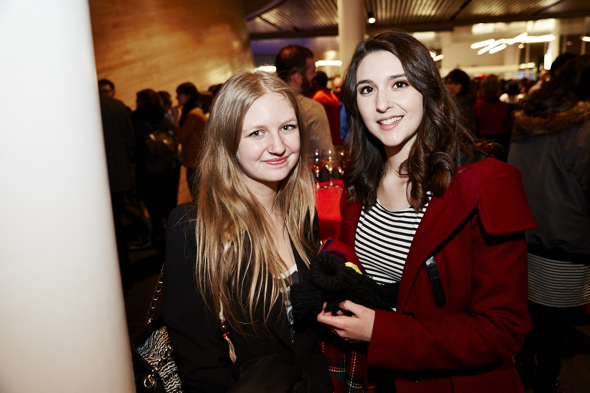 Jean Leloup attire une foule monstre pour le lancement de Paradis City au Planétarium