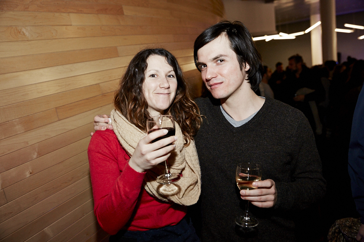 Jean Leloup attire une foule monstre pour le lancement de Paradis City au Planétarium