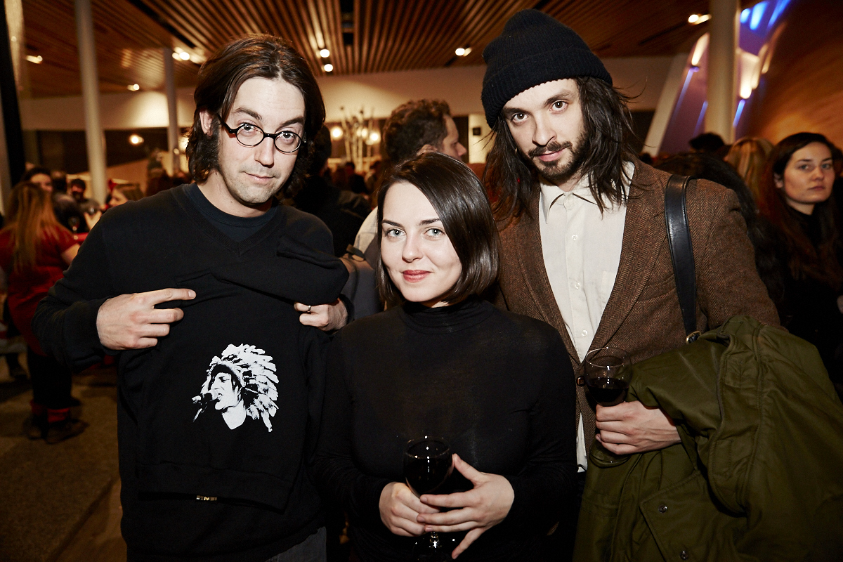 Jean Leloup attire une foule monstre pour le lancement de Paradis City au Planétarium