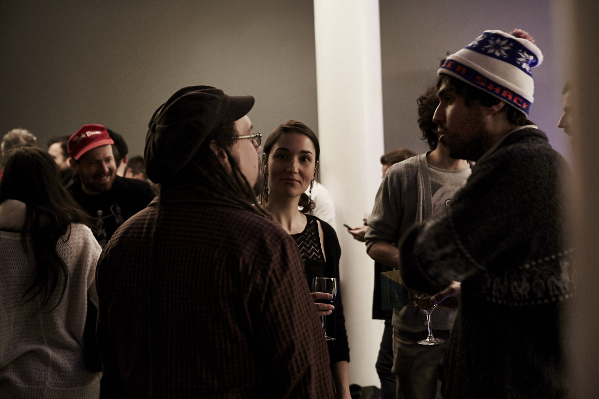 Jean Leloup attire une foule monstre pour le lancement de Paradis City au Planétarium