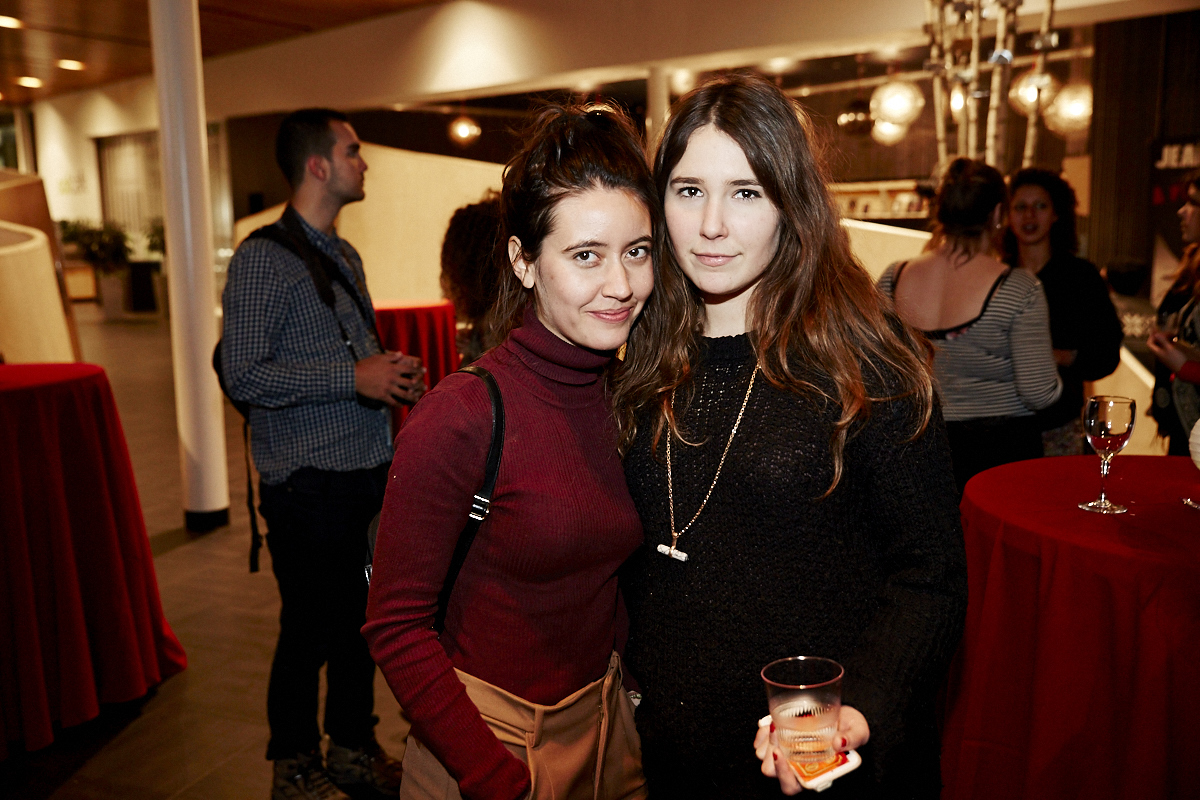 Jean Leloup attire une foule monstre pour le lancement de Paradis City au Planétarium