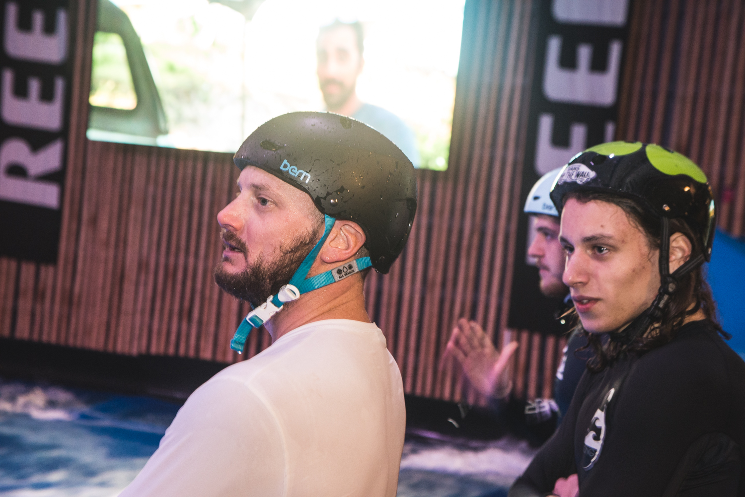 Les vagues et la chaleur s'invitent à Montréal lors du wrap party de Oui Surf en Afrique!